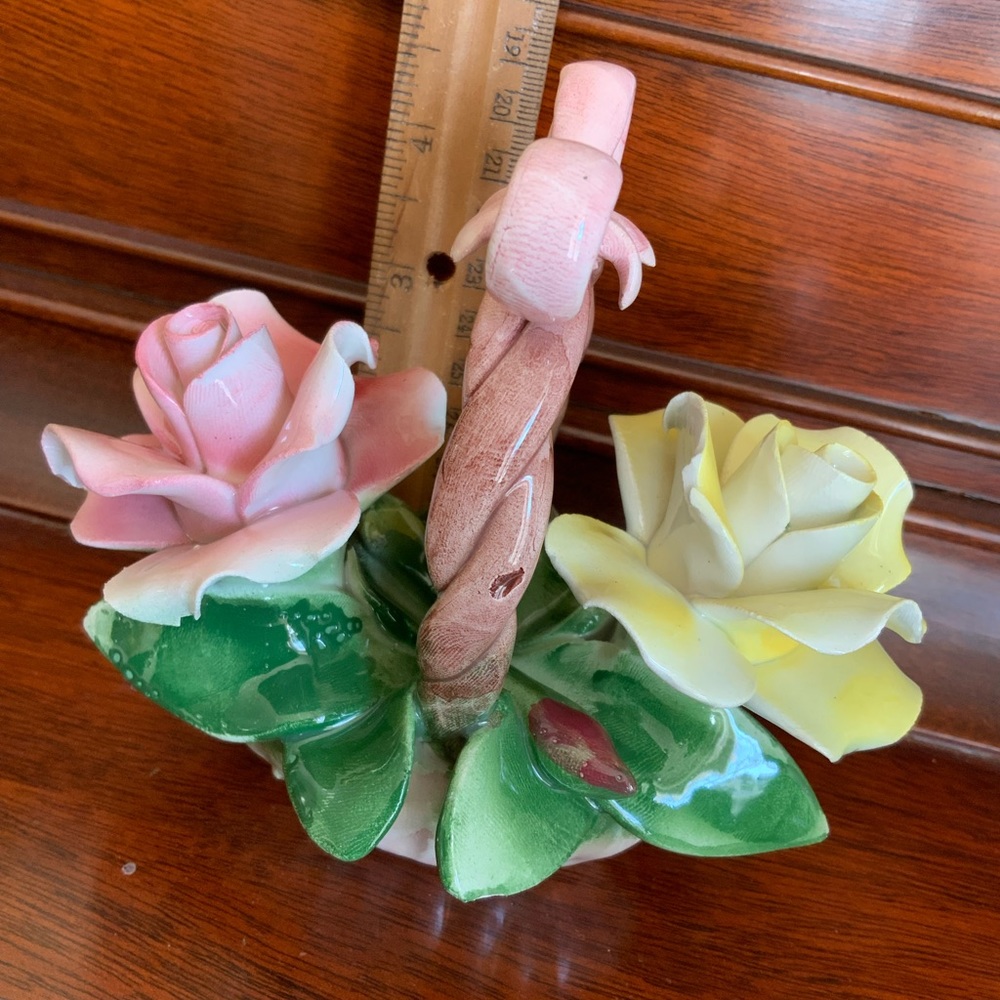 Vintage Capodimonte flower bouquet